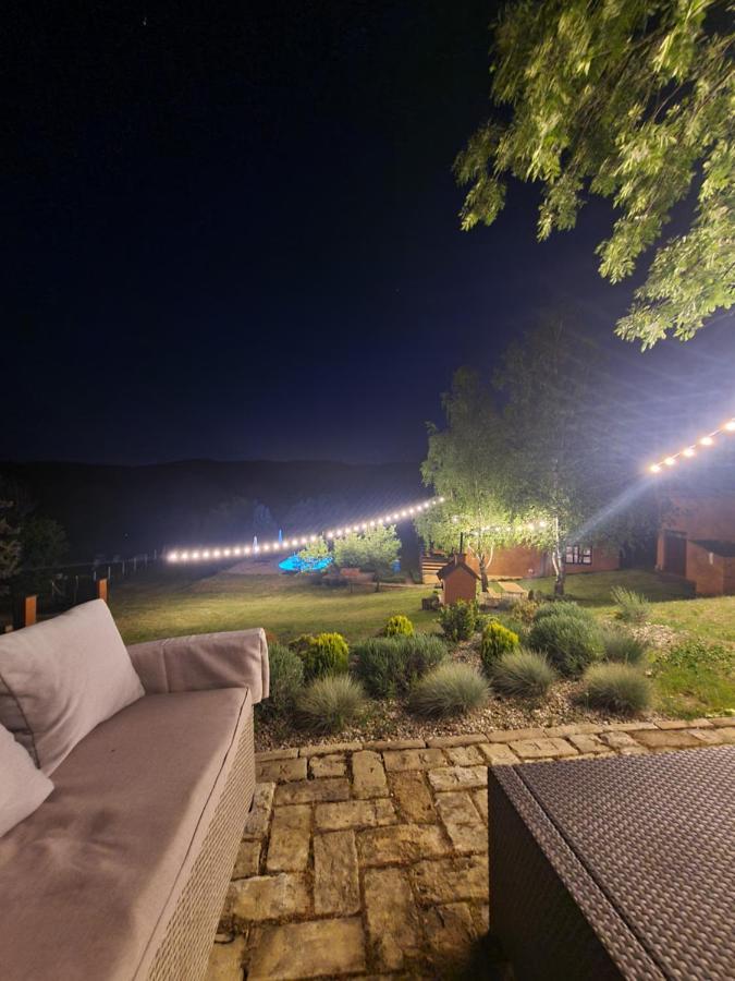 Fruska Pool House Villa Sremska Kamenica ภายนอก รูปภาพ